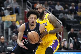 在场上造成 在场上造成